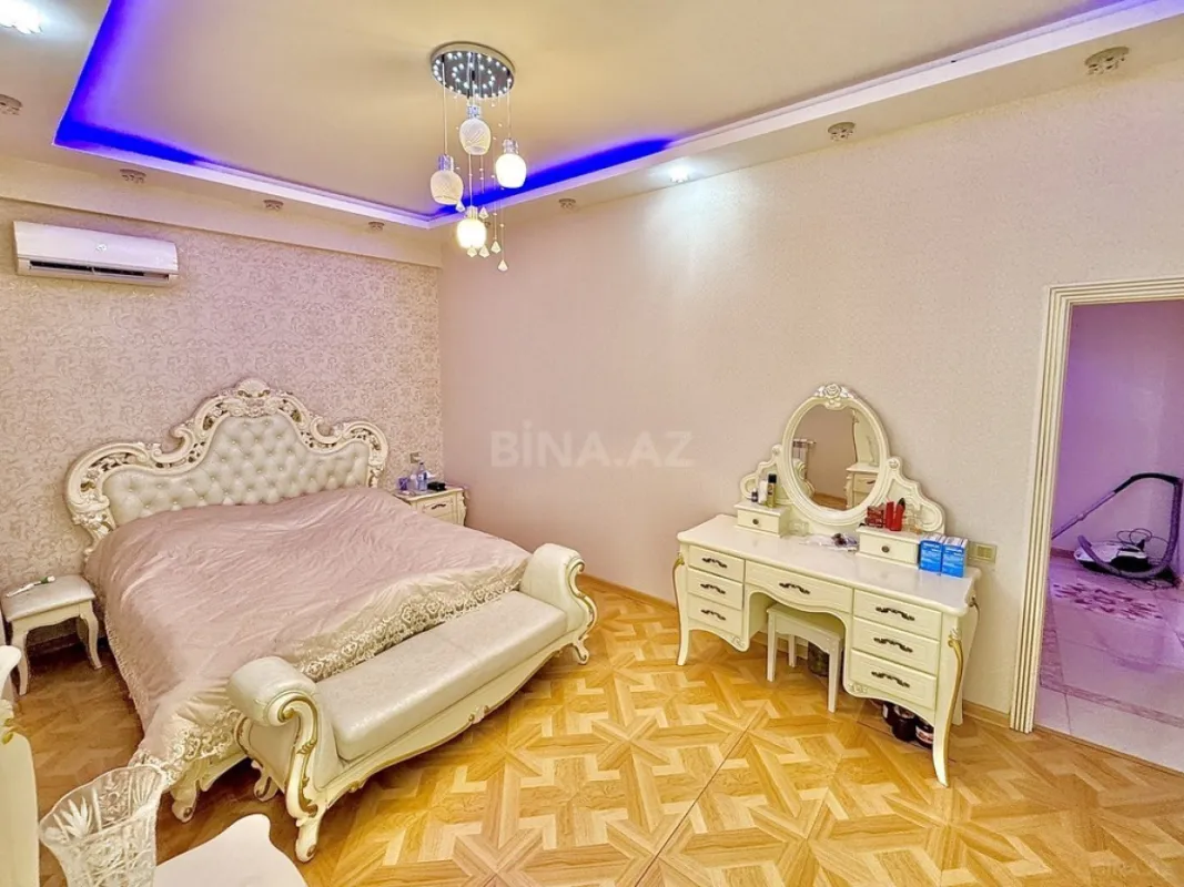 Satılır 3 otaqlı mənzil 120 m²
