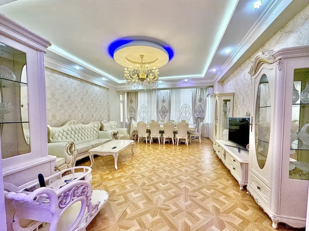 Satılır 3 otaqlı mənzil 120 m²