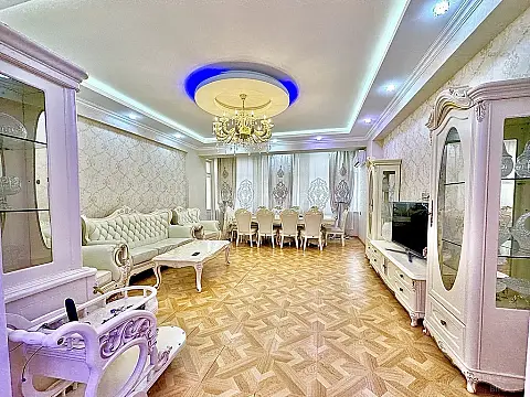 Satılır 3 otaqlı mənzil 120 m² — Bakı 3 otaq 120.00 m²
