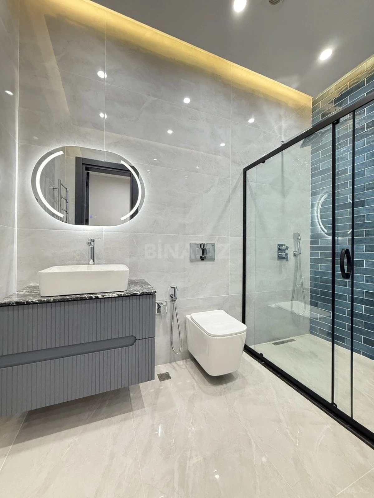 Satılır 6 otaqlı həyət evi 340 m²