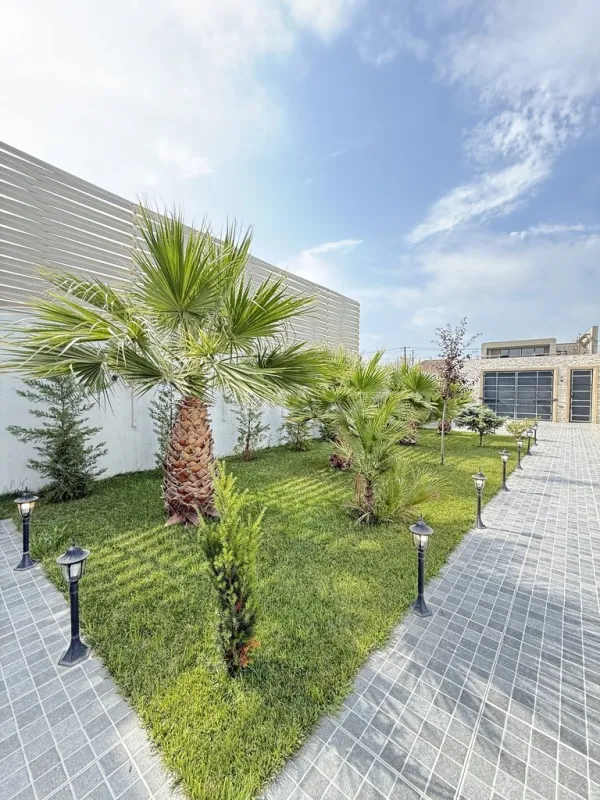 Satılır 6 otaqlı həyət evi 340 m²
