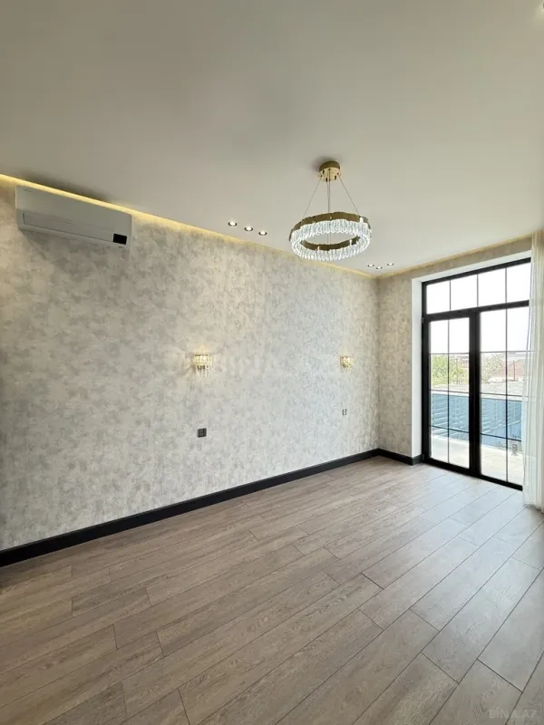Satılır 6 otaqlı həyət evi 340 m²