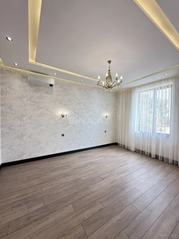 Satılır 6 otaqlı həyət evi 340 m²