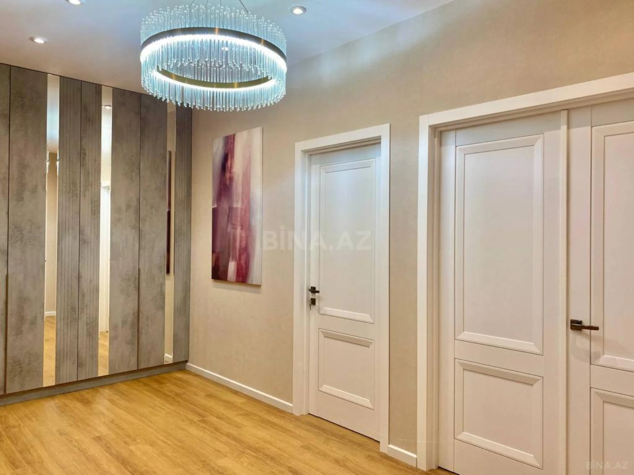 Kirayə verilir 3 otaqlı mənzil 150 m²