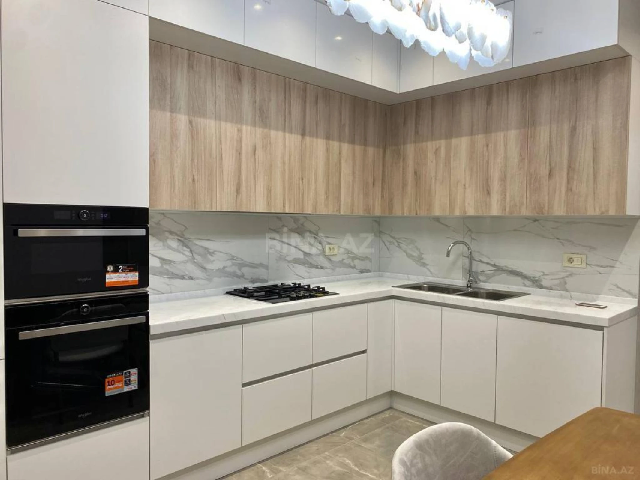 Kirayə verilir 3 otaqlı mənzil 150 m²