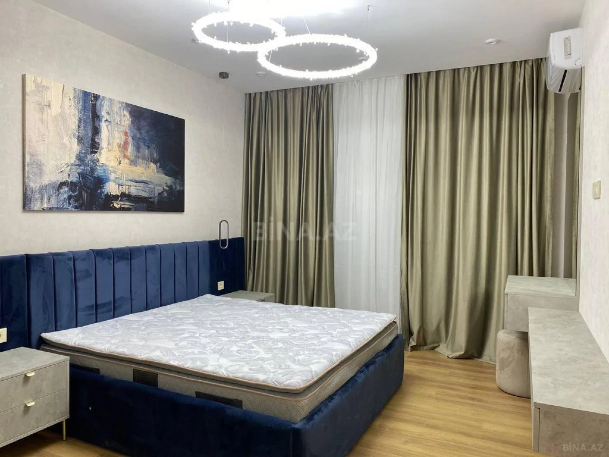 Kirayə verilir 3 otaqlı mənzil 150 m²