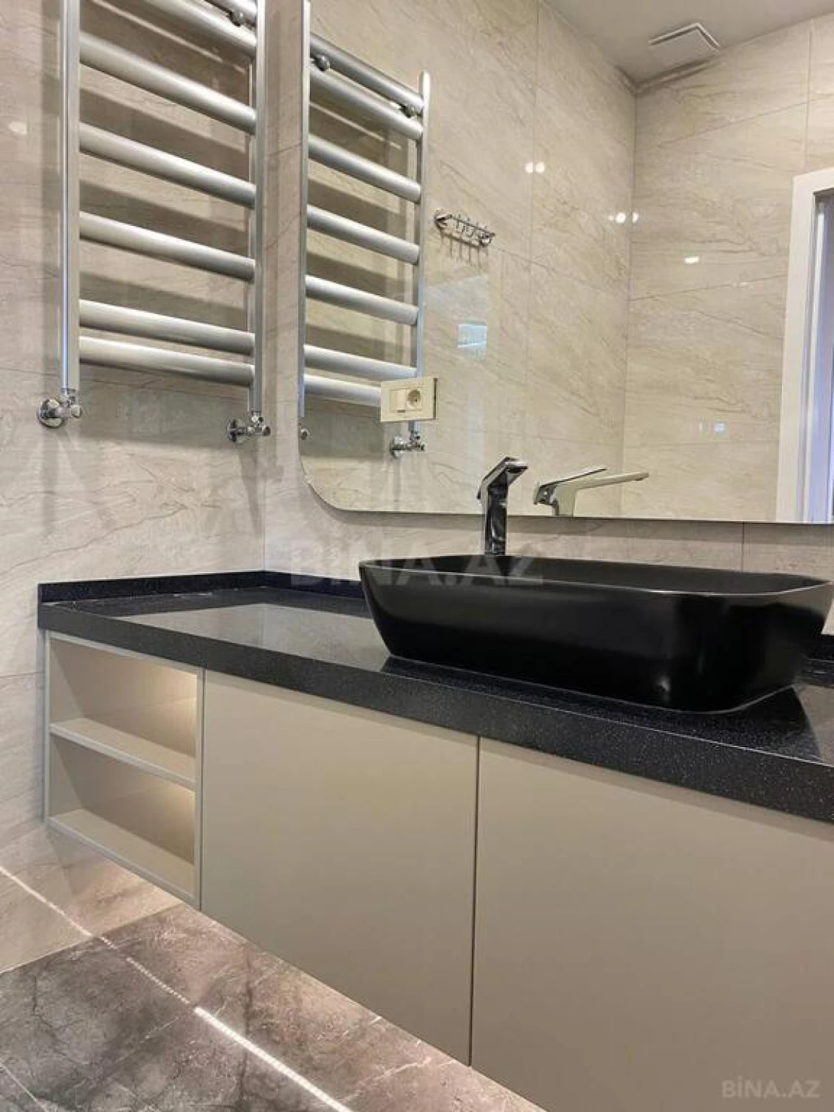 Kirayə verilir 3 otaqlı mənzil 150 m²