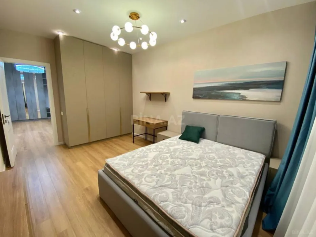 Kirayə verilir 3 otaqlı mənzil 150 m²