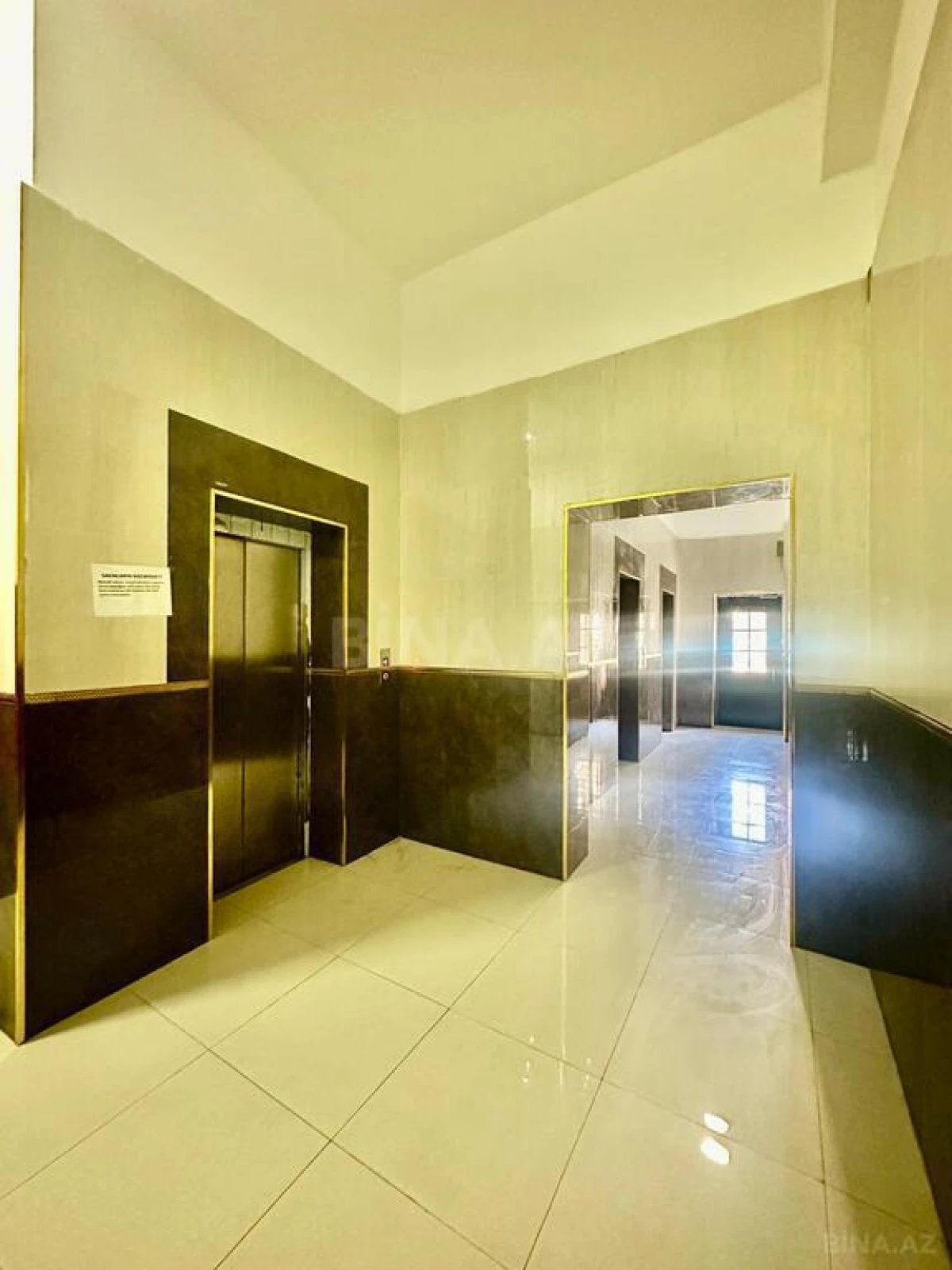 Satılır 2 otaqlı mənzil 90 m²