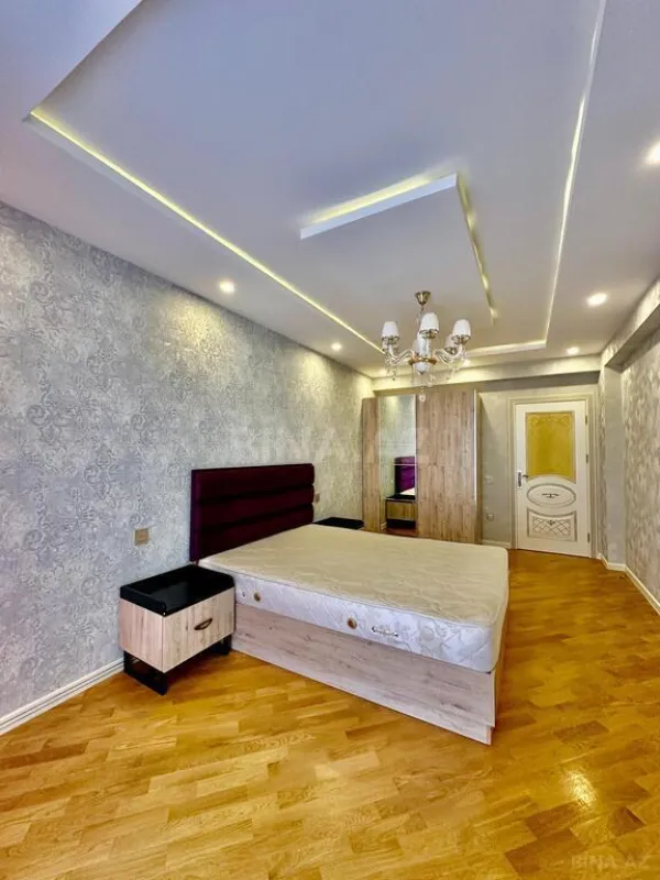 Satılır 2 otaqlı mənzil 90 m²