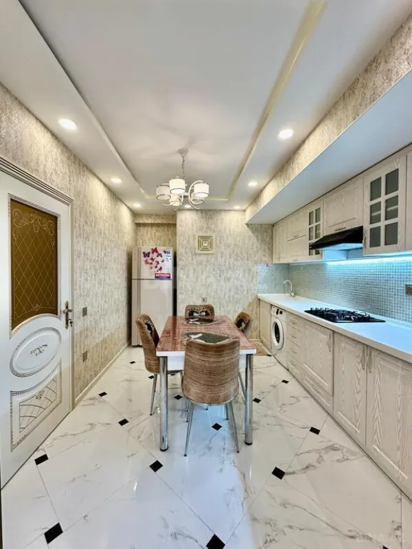 Satılır 2 otaqlı mənzil 90 m²