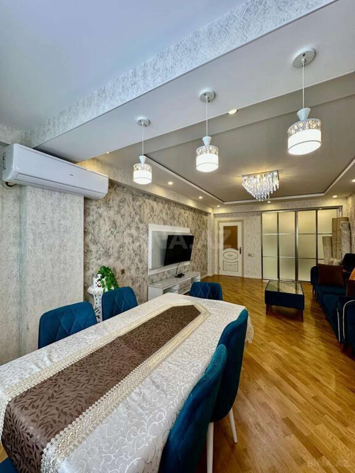 Satılır 2 otaqlı mənzil 90 m²
