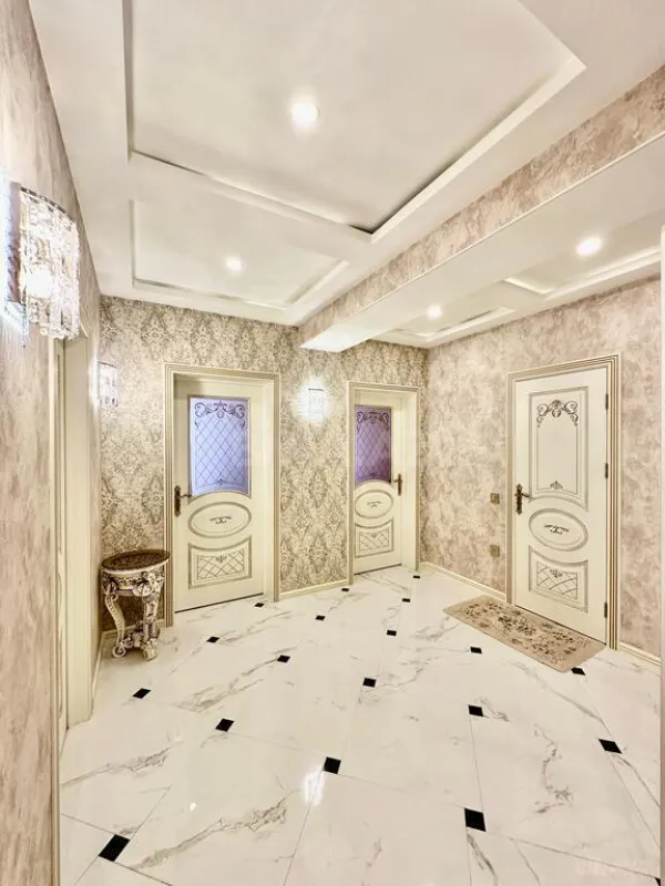 Satılır 2 otaqlı mənzil 90 m²