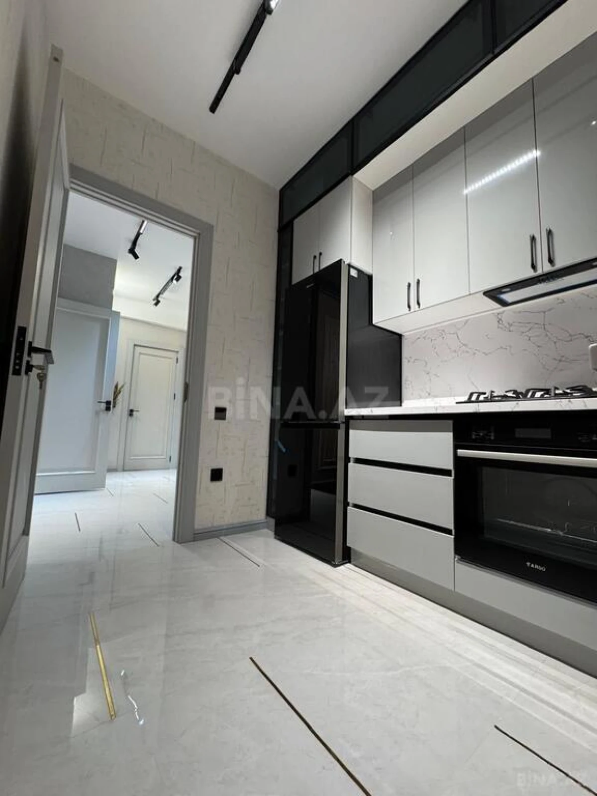 Satılır 2 otaqlı mənzil 60.5 m²