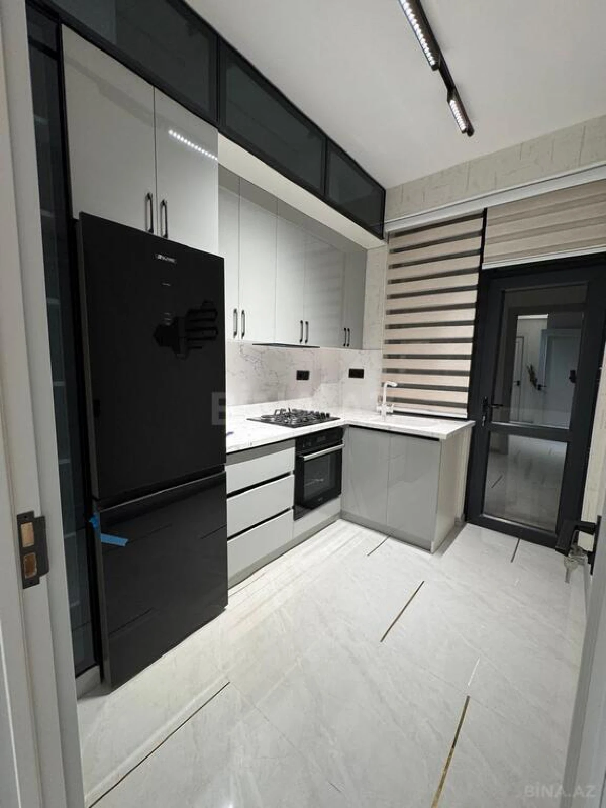 Satılır 2 otaqlı mənzil 60.5 m²