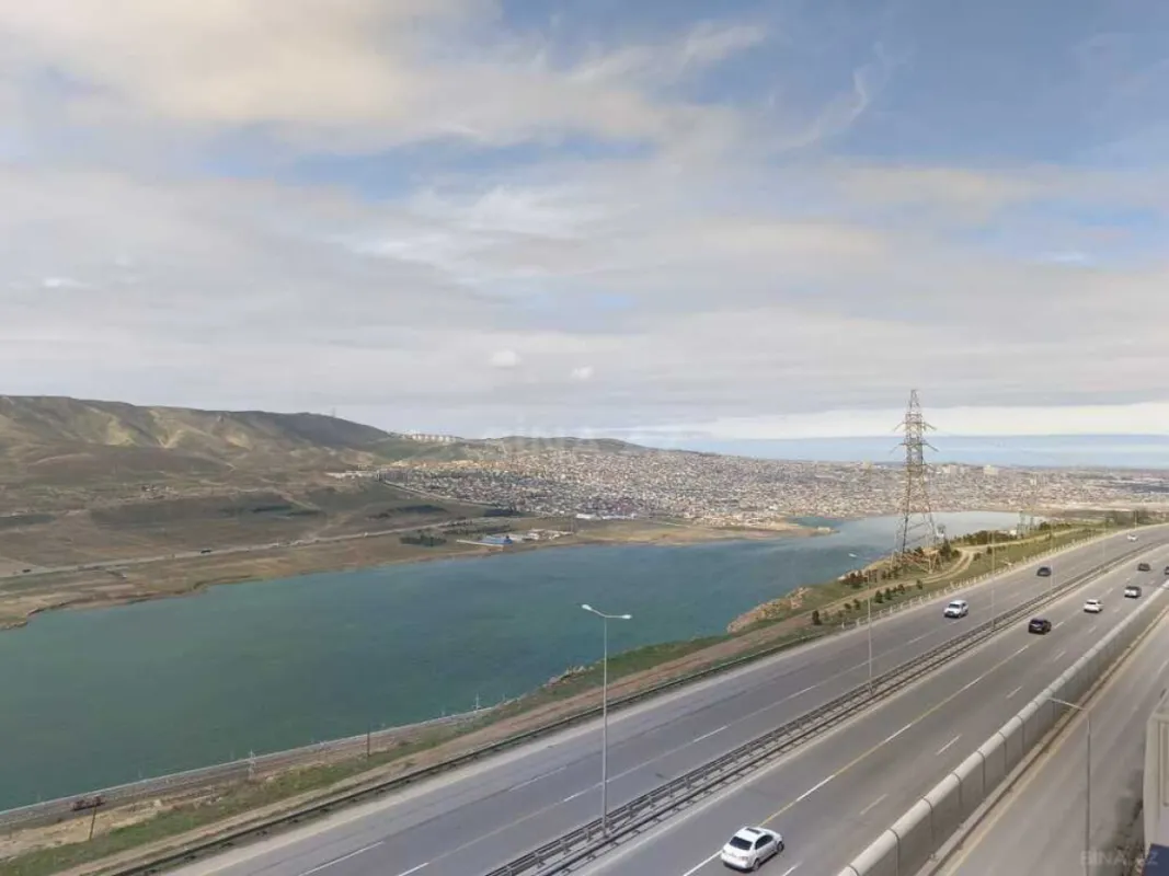 Satılır 3 otaqlı mənzil 96 m²