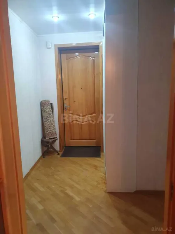 Satılır 4 otaqlı mənzil 120 m²