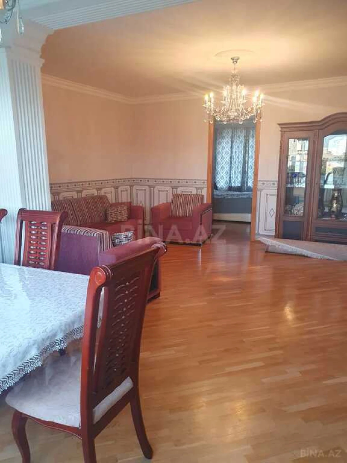 Satılır 4 otaqlı mənzil 120 m²