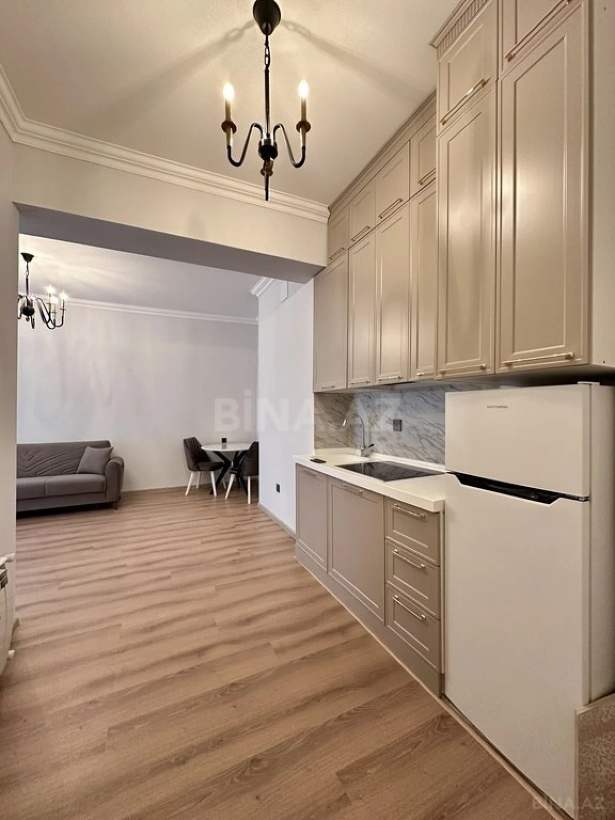 Kirayə verilir 2 otaqlı mənzil 65 m²