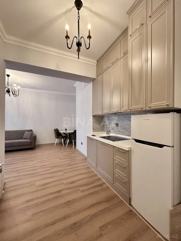 Kirayə verilir 2 otaqlı mənzil 65 m²