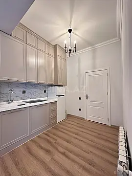 Kirayə verilir 2 otaqlı mənzil 65 m²