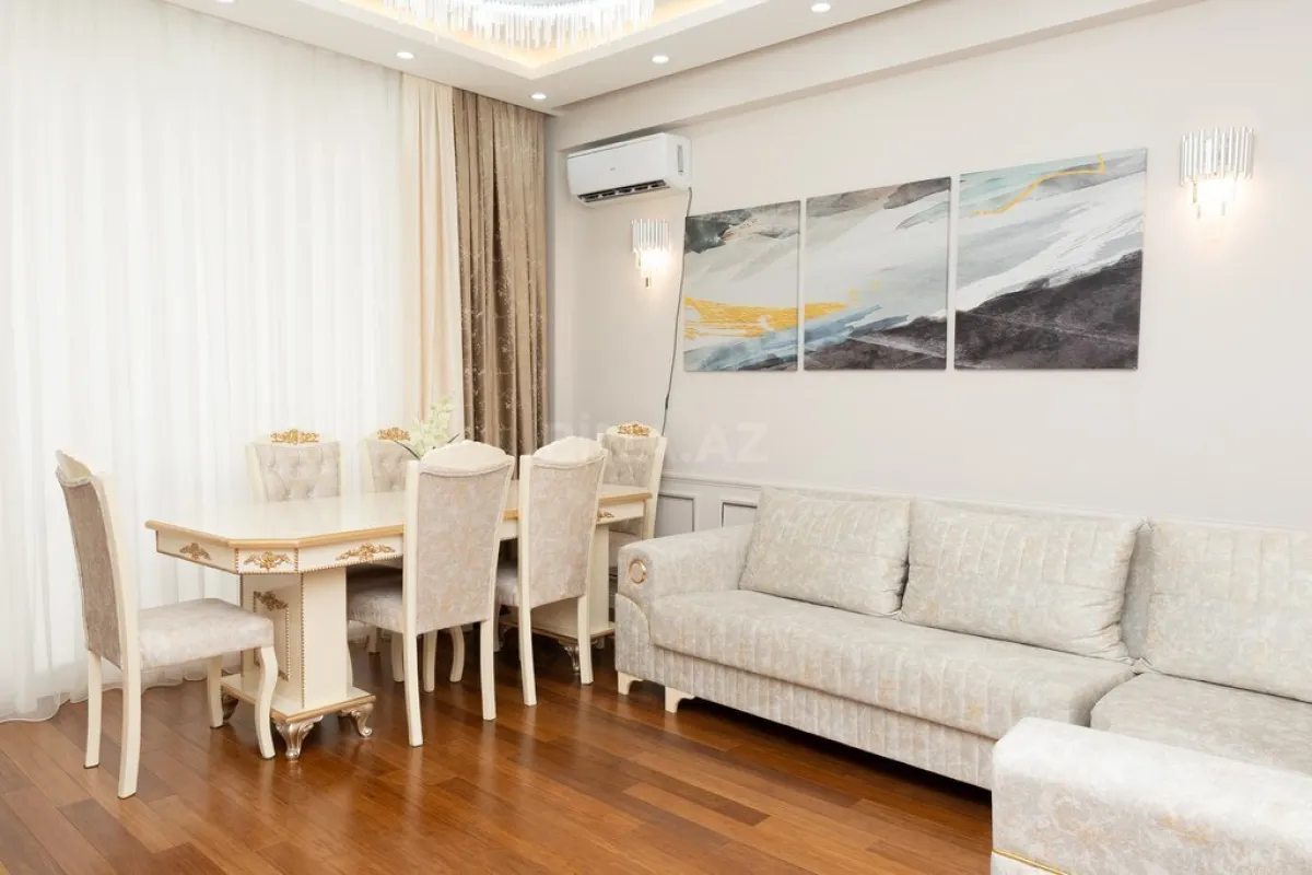 Kirayə verilir 2 otaqlı mənzil 60 m²
