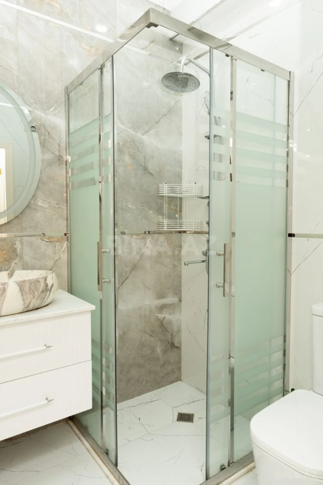 Kirayə verilir 2 otaqlı mənzil 60 m²