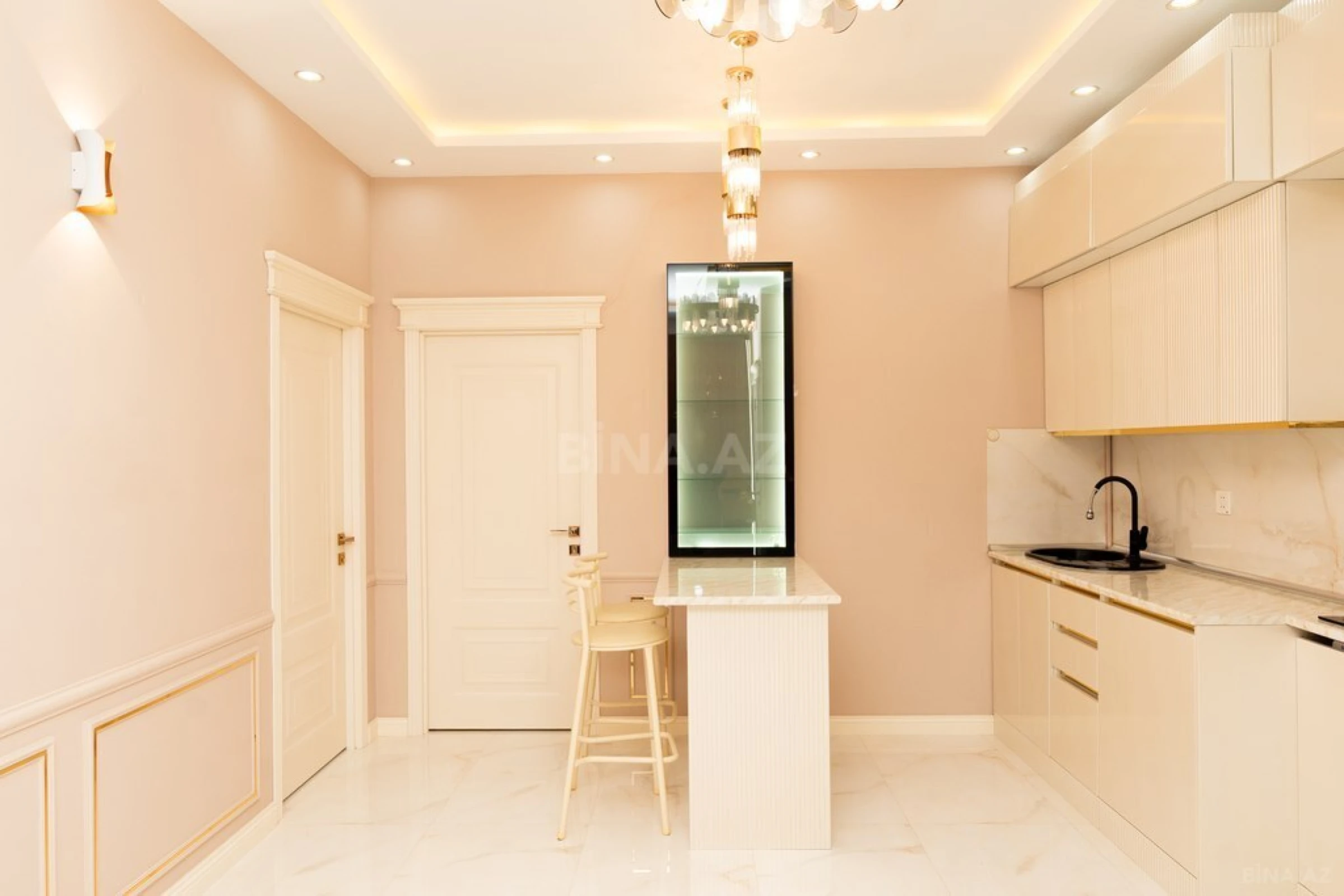 Kirayə verilir 2 otaqlı mənzil 60 m²