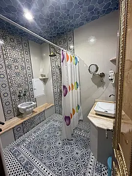 Satılır 8 otaqlı mənzil 361 m²