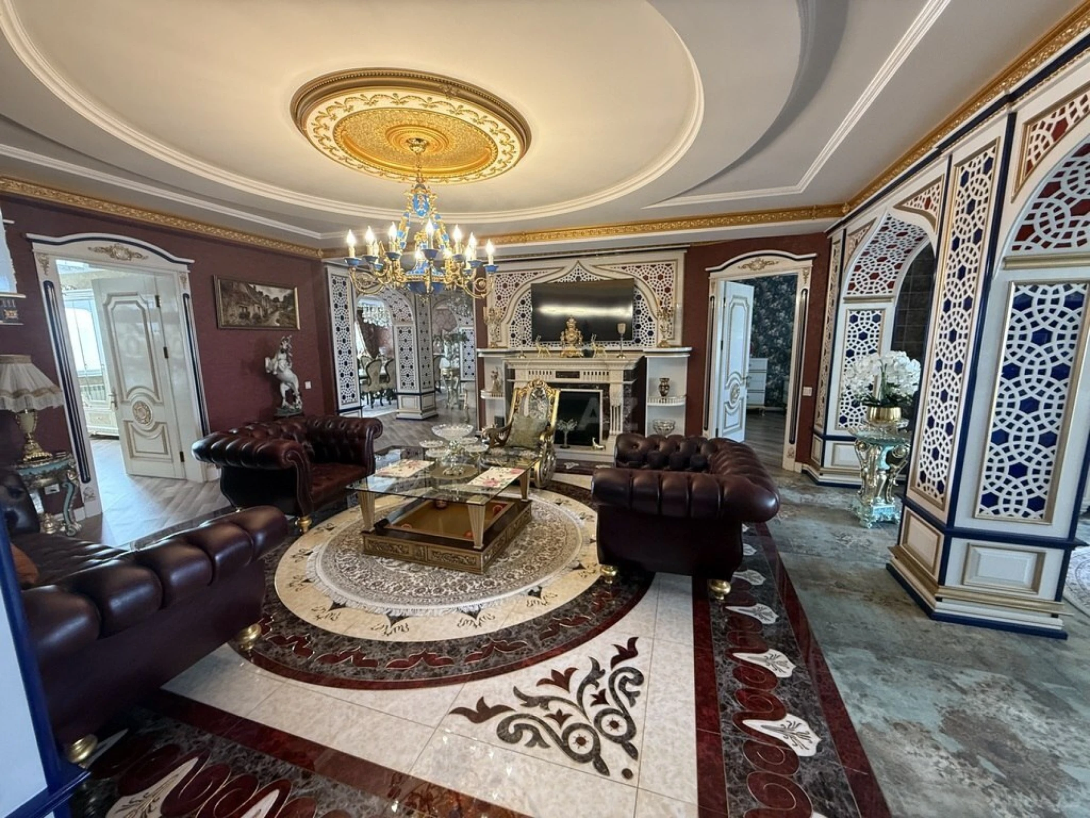 Satılır 8 otaqlı mənzil 361 m²