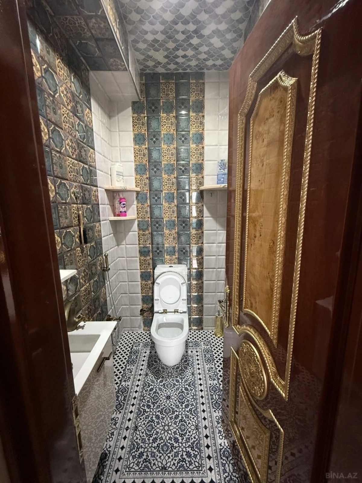 Satılır 8 otaqlı mənzil 361 m²