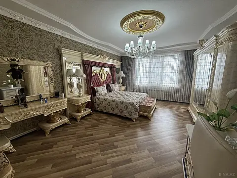 Satılır 8 otaqlı mənzil 361 m²