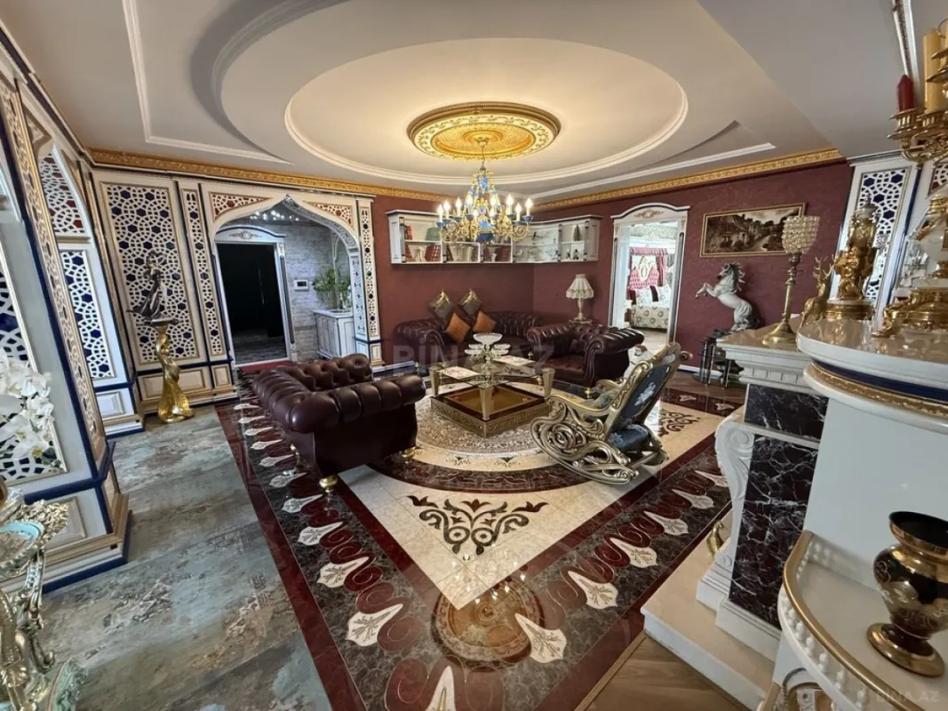 Satılır 8 otaqlı mənzil 361 m²