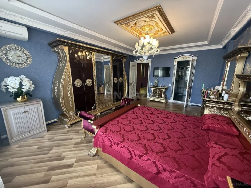 Satılır 8 otaqlı mənzil 361 m²