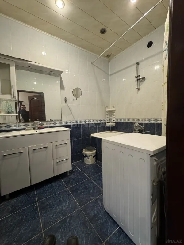 Satılır 4 otaqlı mənzil 176 m²