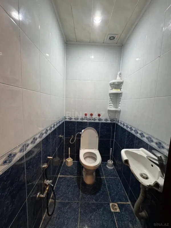 Satılır 4 otaqlı mənzil 176 m²