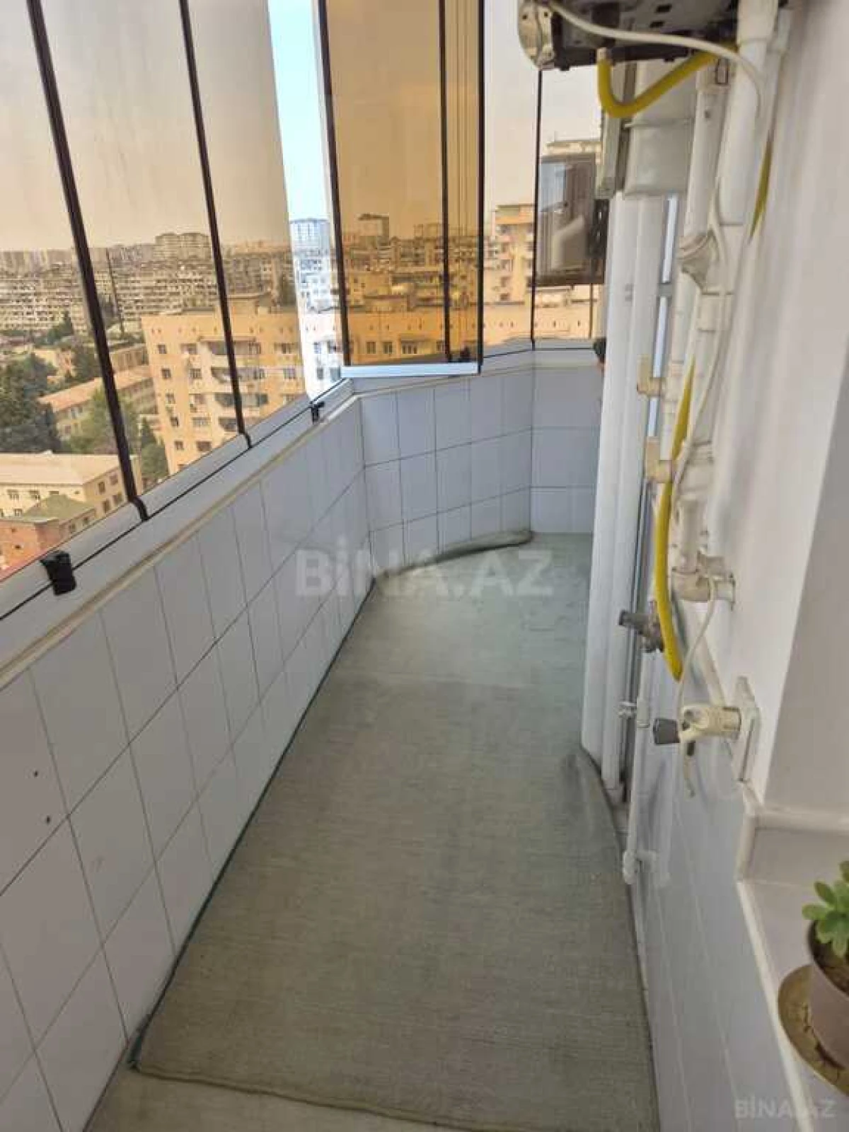 Satılır 2 otaqlı mənzil 85 m²