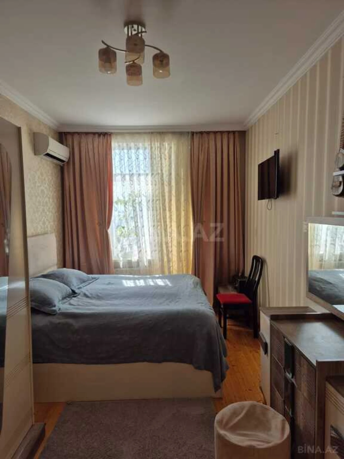 Satılır 2 otaqlı mənzil 85 m²