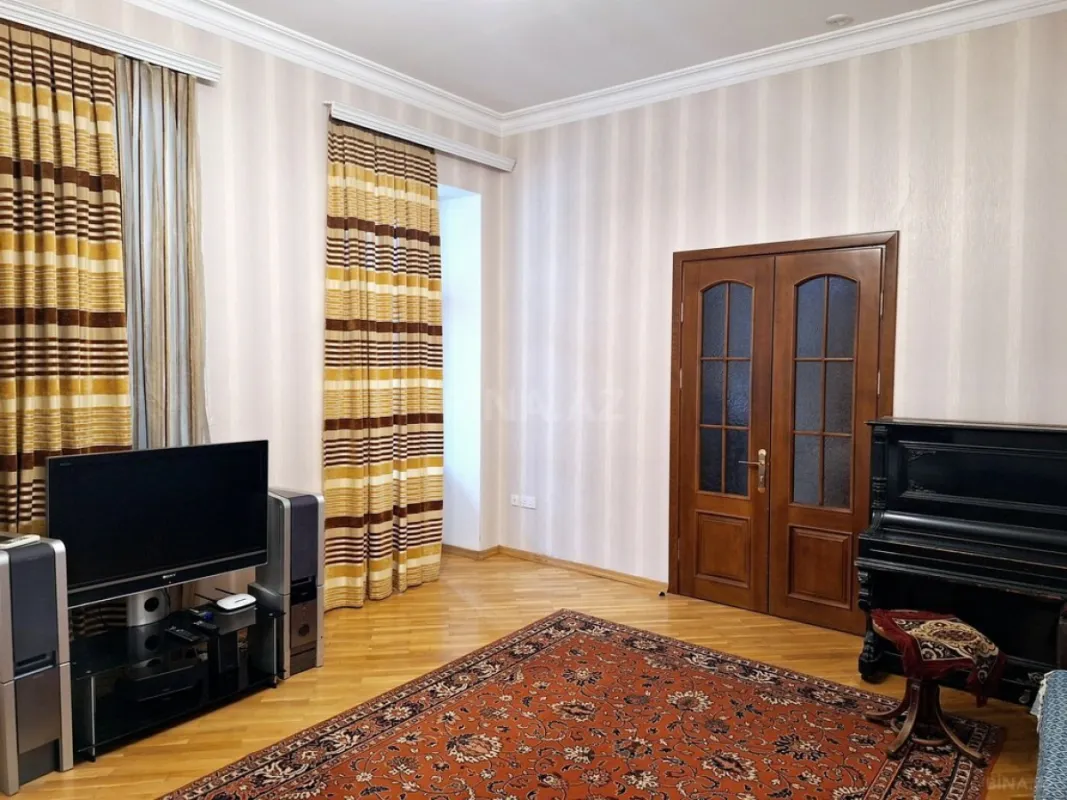 Satılır 3 otaqlı mənzil 90 m²
