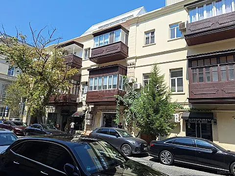 Satılır 3 otaqlı mənzil 90 m²