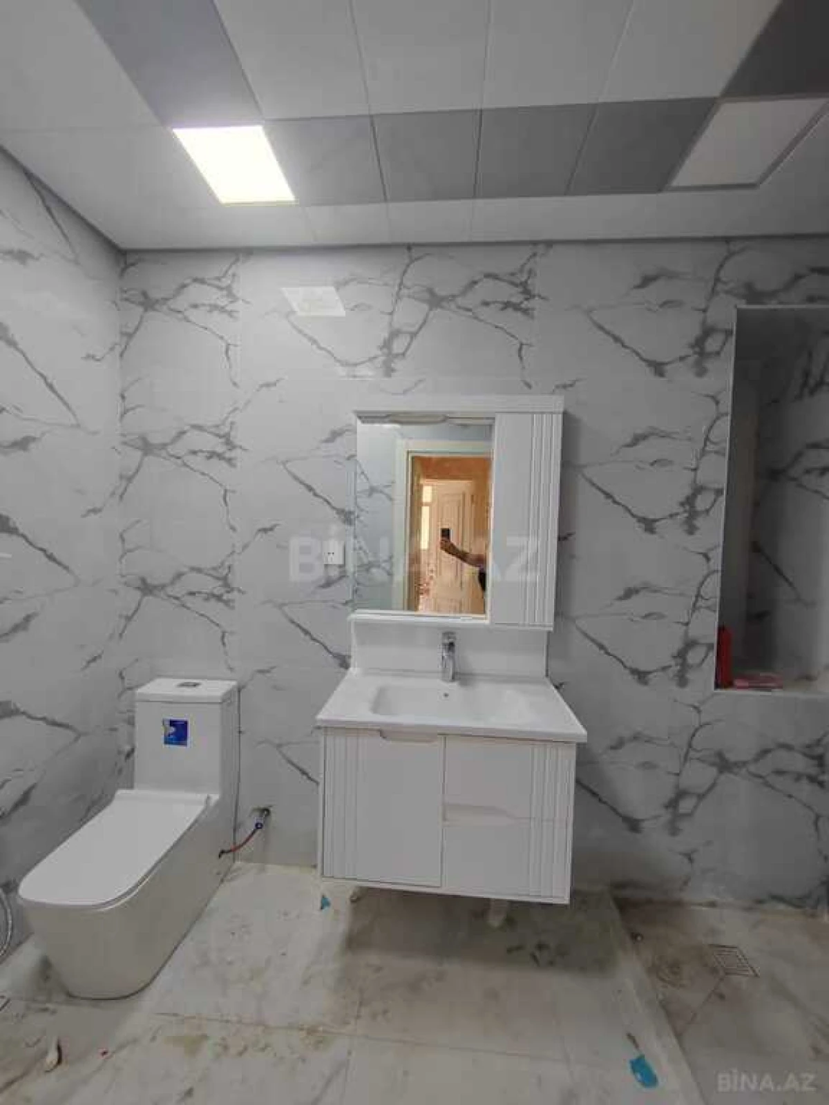 Satılır 3 otaqlı mənzil 138 m²