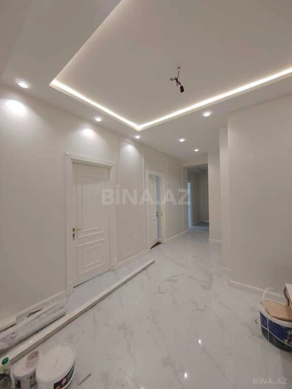 Satılır 3 otaqlı mənzil 138 m²