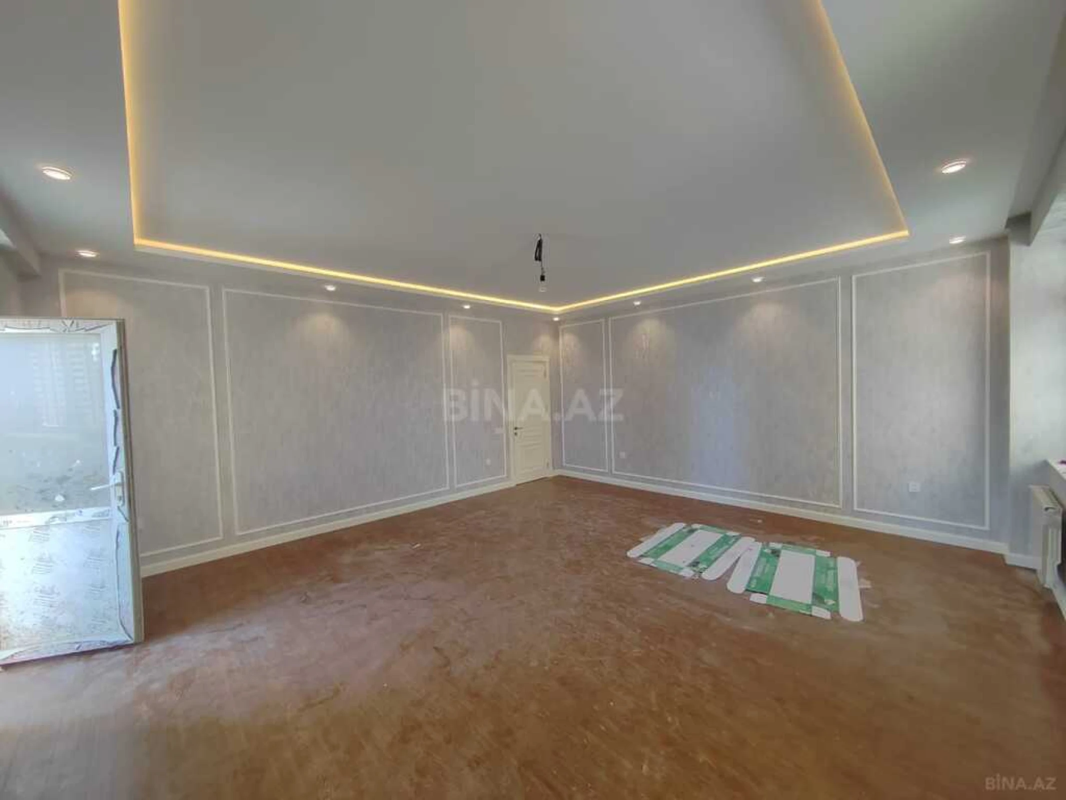 Satılır 3 otaqlı mənzil 138 m²