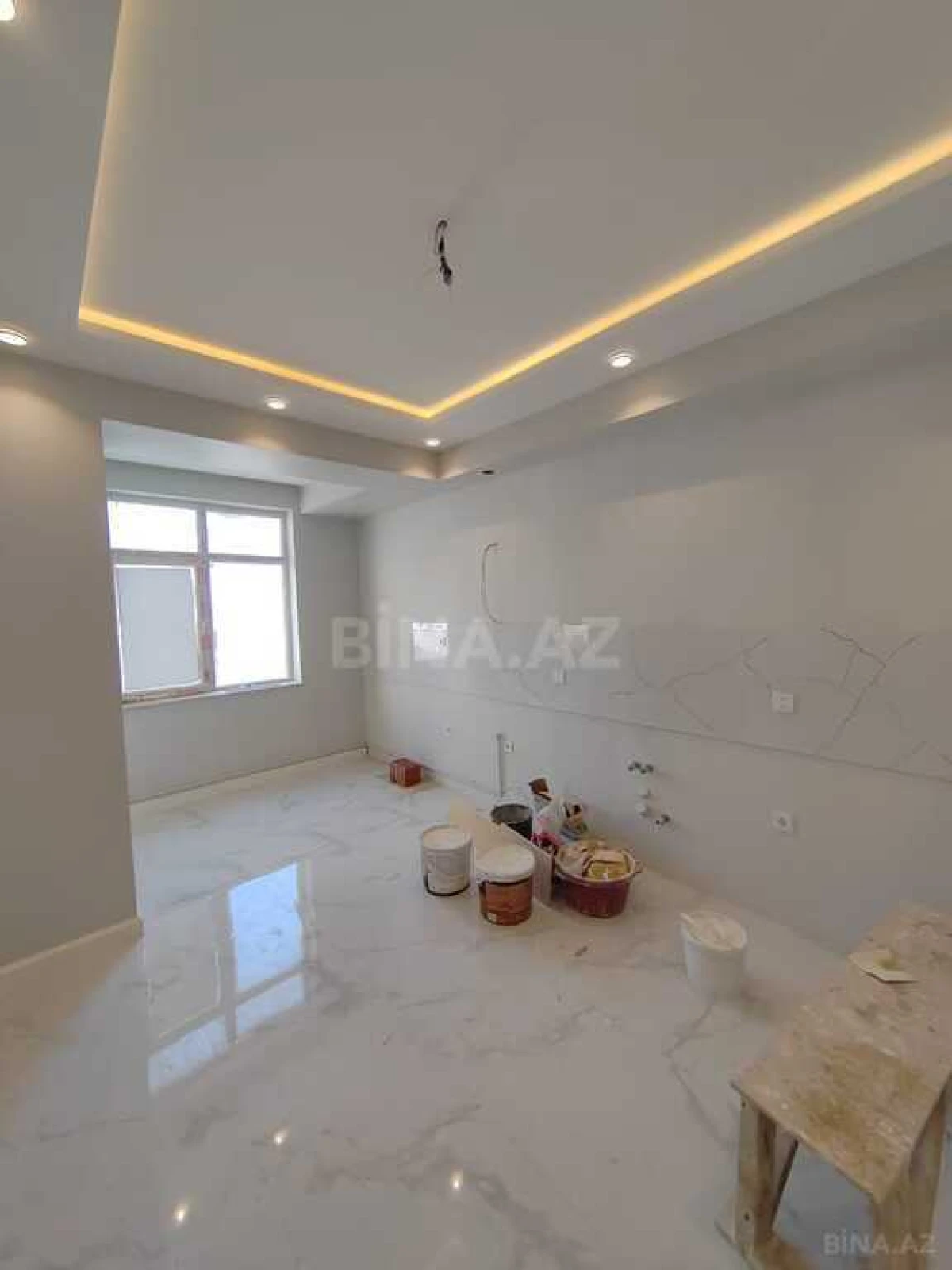 Satılır 3 otaqlı mənzil 138 m²
