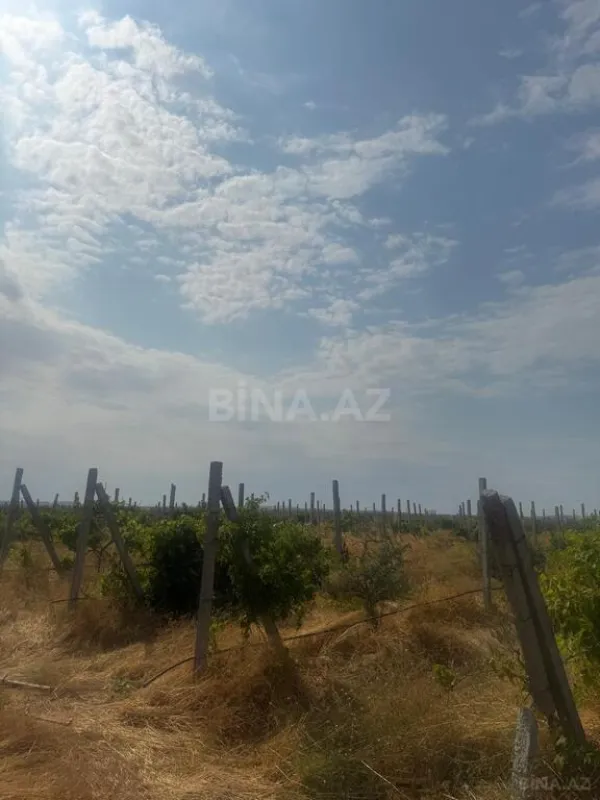 Satılır torpaq sahəsi 700 m²