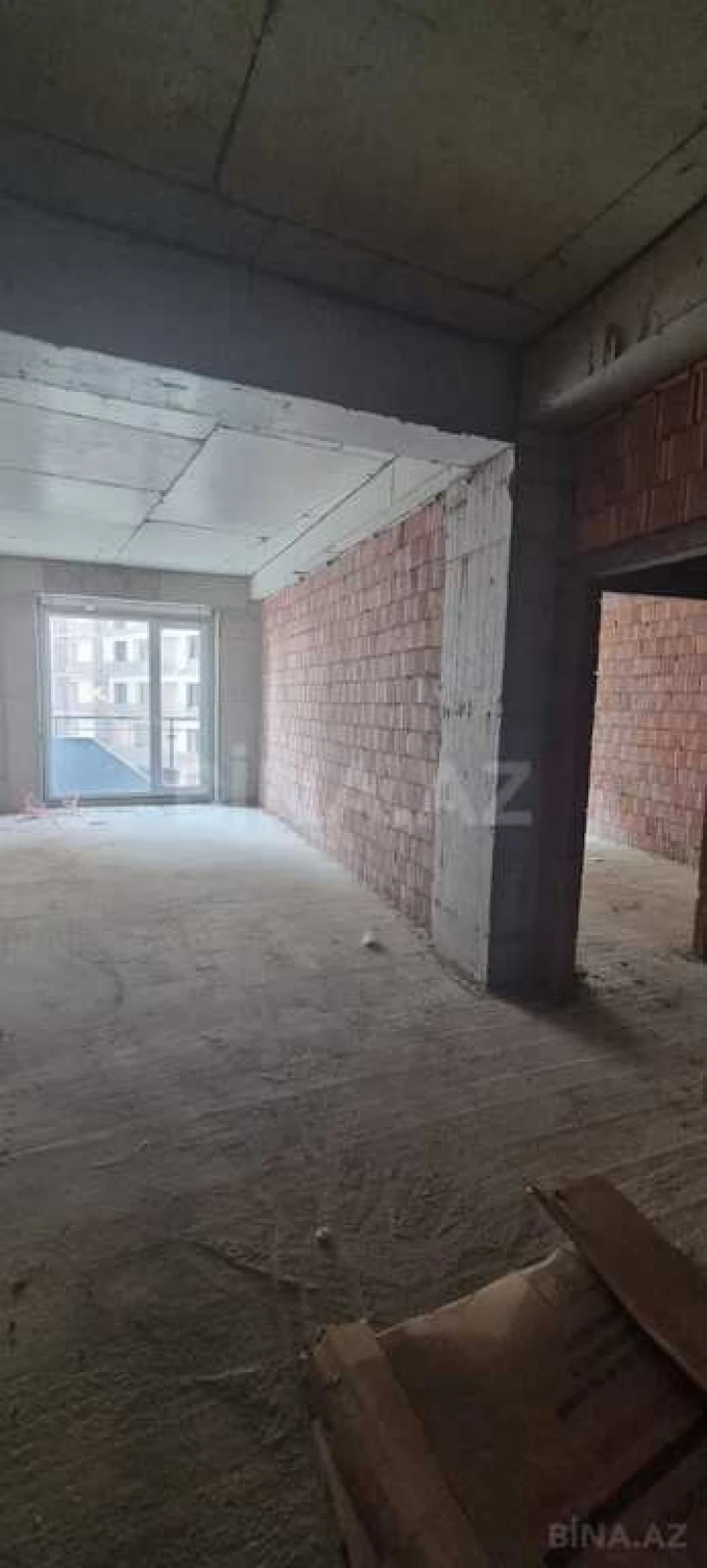 Satılır 3 otaqlı mənzil 110 m²