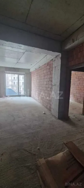 Satılır 3 otaqlı mənzil 110 m²