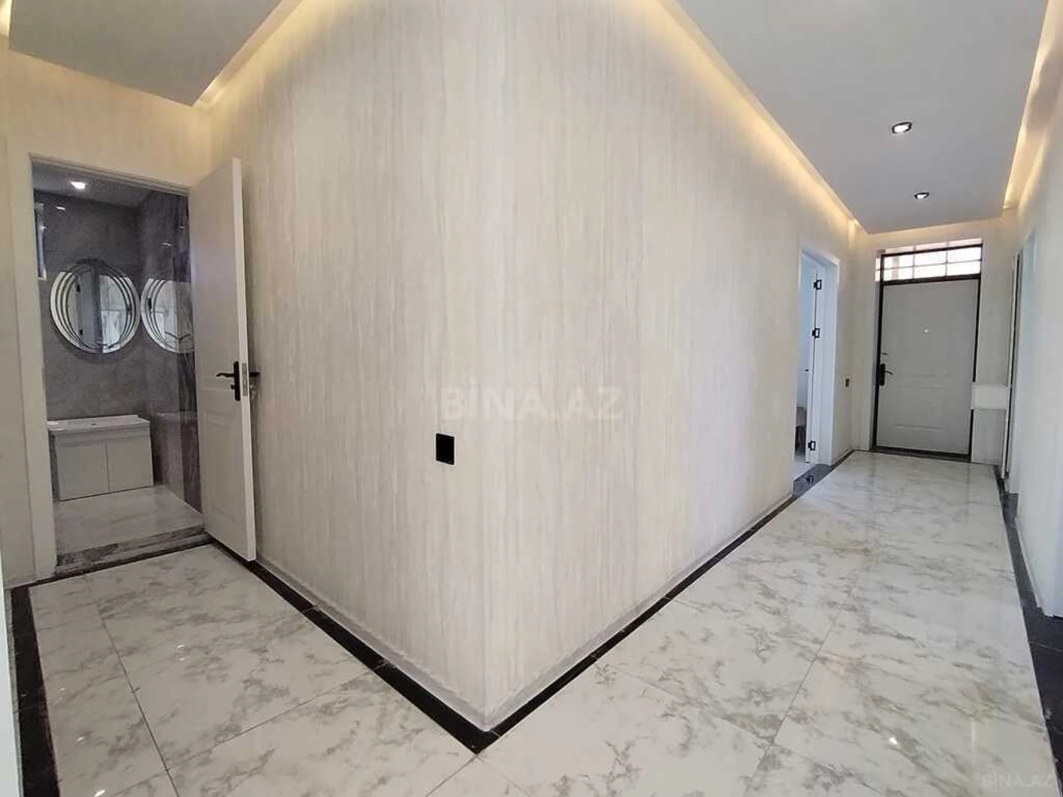 Satılır 5 otaqlı həyət evi 200 m²
