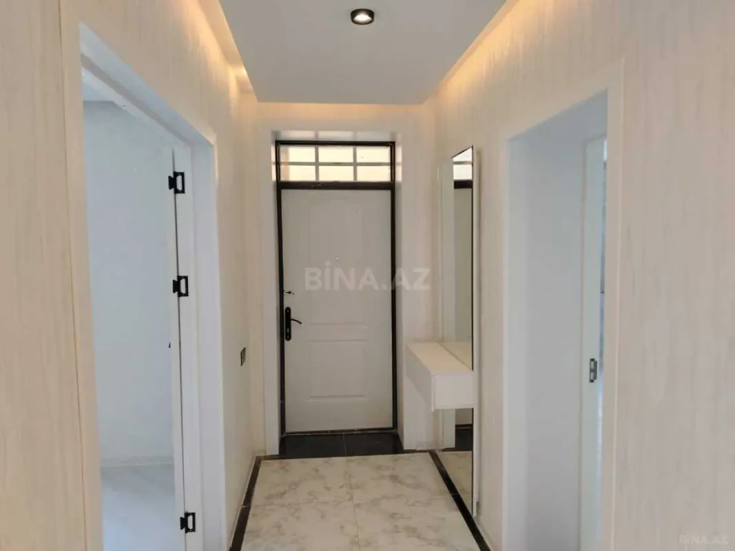 Satılır 5 otaqlı həyət evi 200 m²