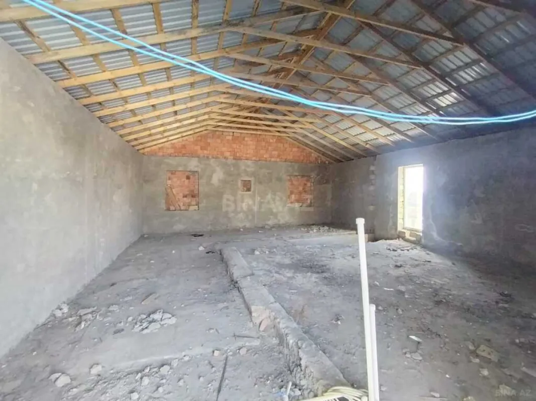 Satılır 5 otaqlı həyət evi 200 m²